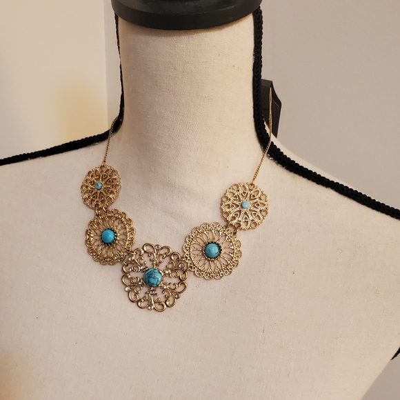 NWT Express Gold and Turquoise Necklace - Picture 4 of 7